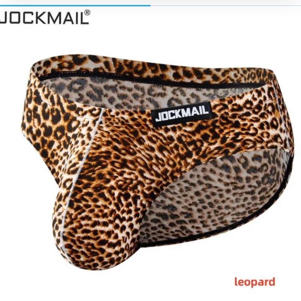 Swim trunks leopard print .